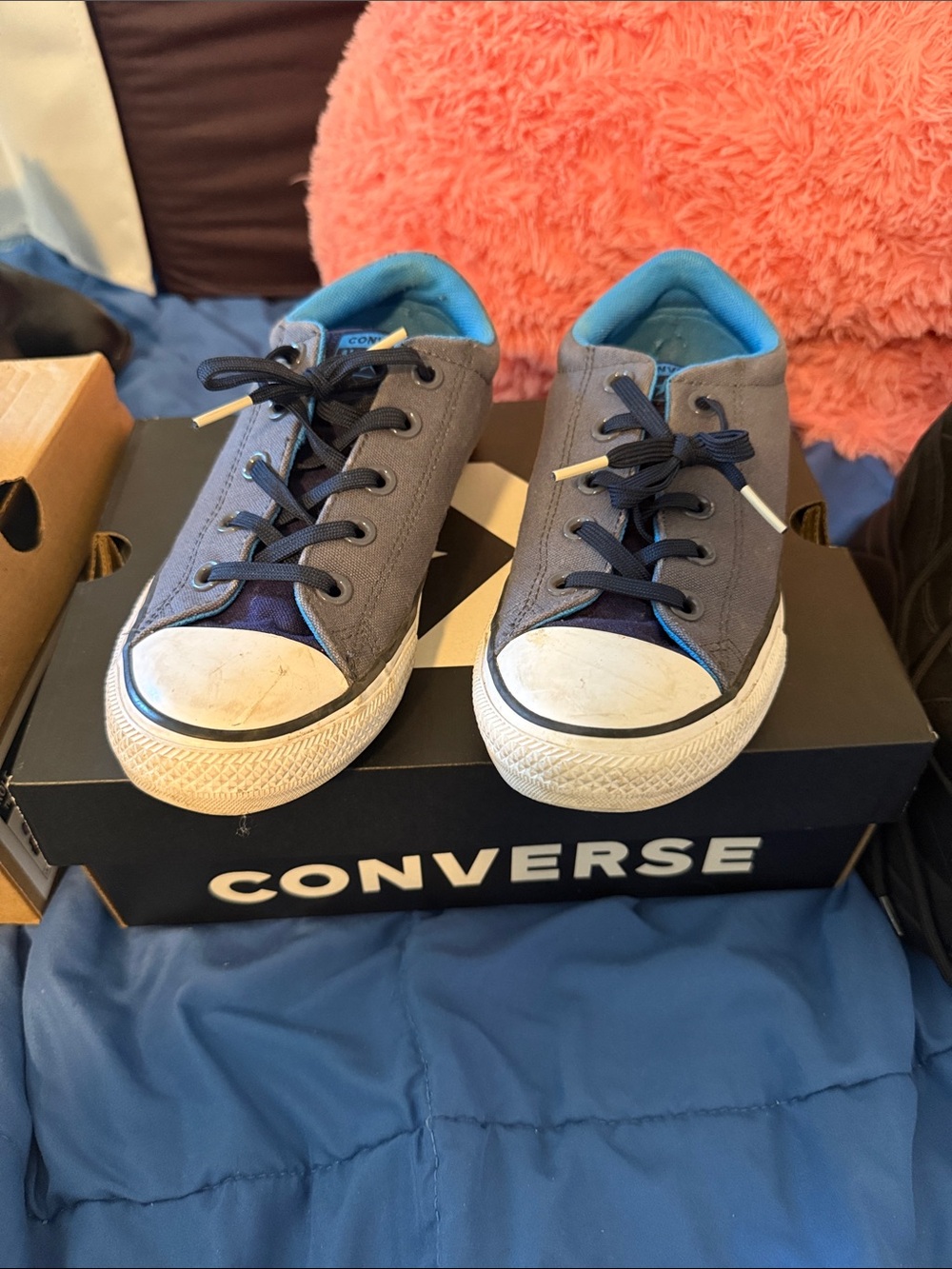 Converse Low-Top Sneakers in Gray and Blue